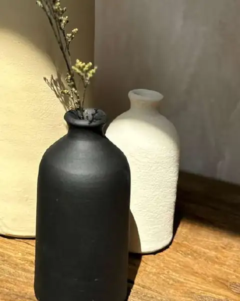 Botellas Surtidas — cerámica artesanal hecha a mano en Asunción