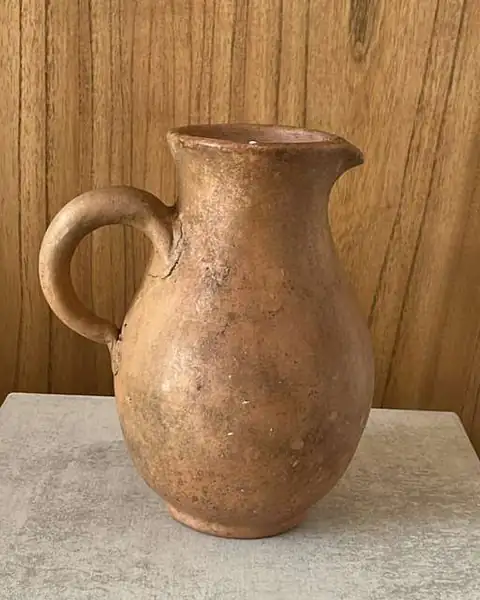 Jarra — cerámica artesanal hecha a mano en Asunción